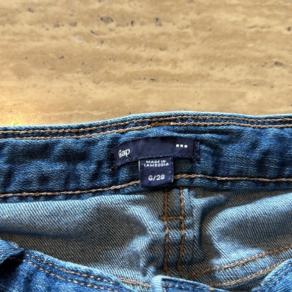 Gap Just Above the Knee Denim Skirt S5 - Picture 4 of 8